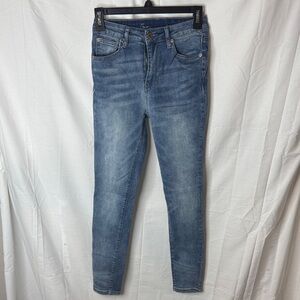 Mid-Rise Skinny Jeans in Medium Blue Wash